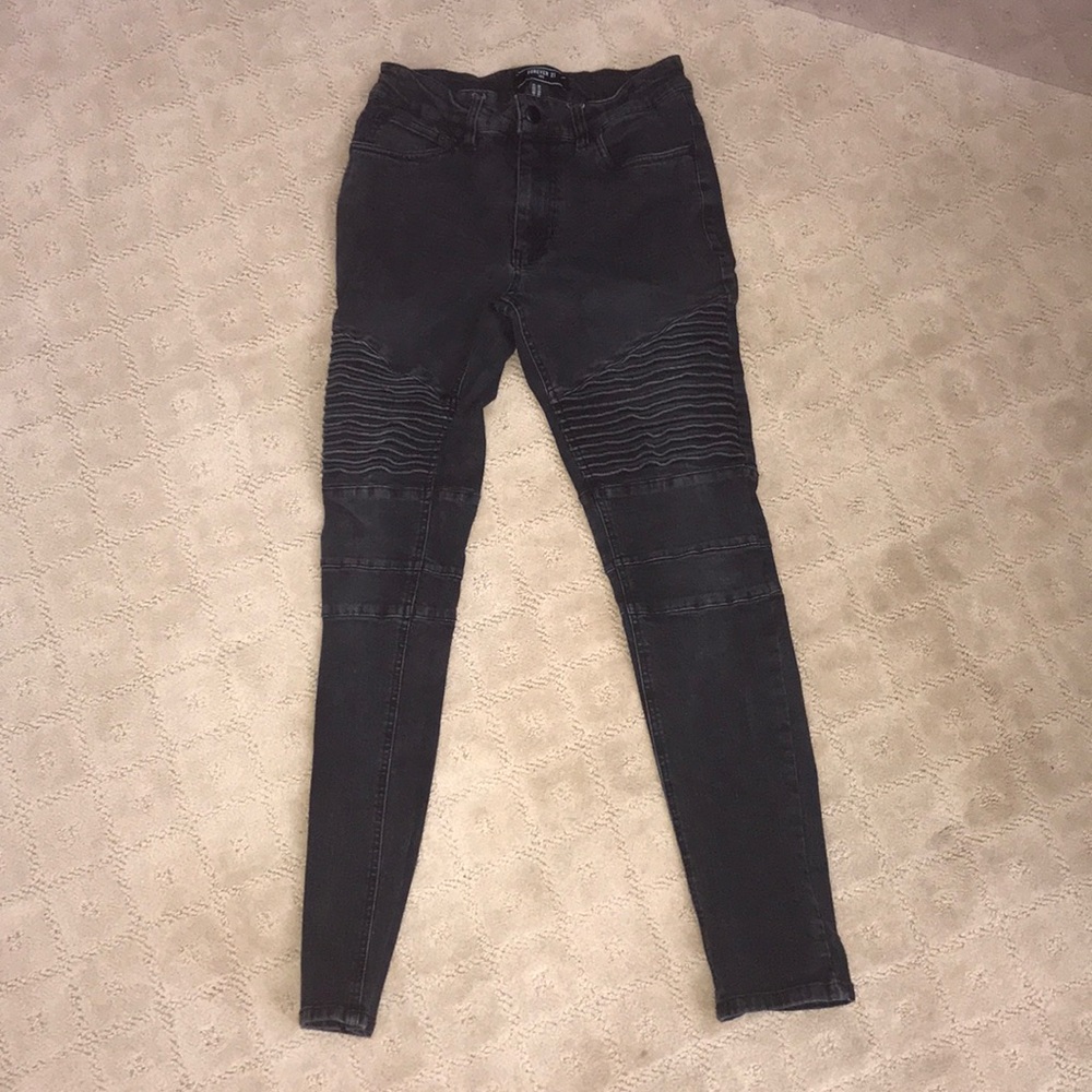 BLACK JEANS